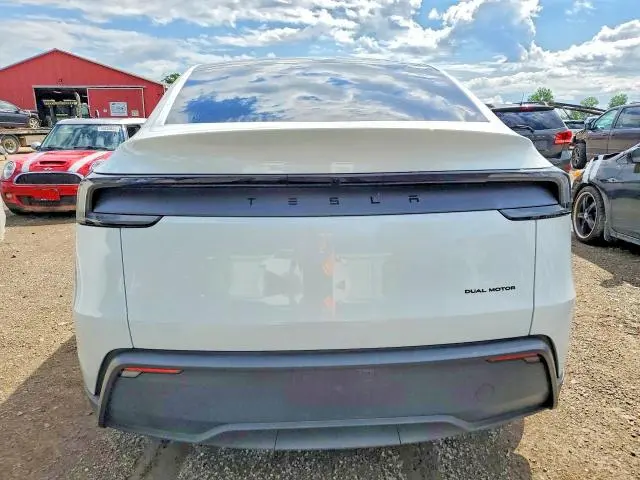 2026 TESLA MODEL Y   
