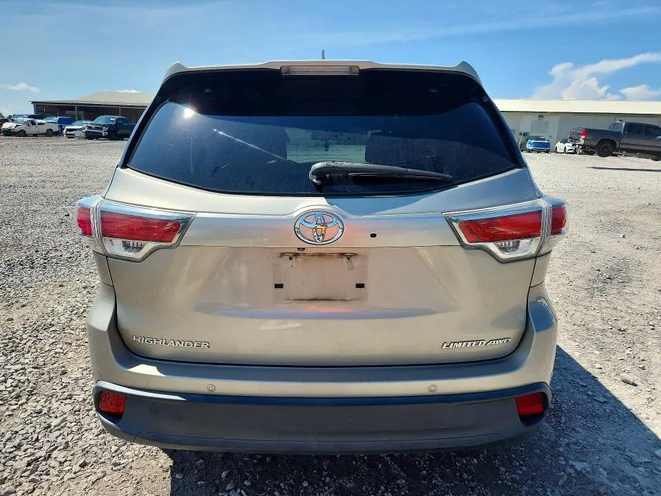 2015 TOYOTA HIGHLANDER LIMITED PLATINUM  