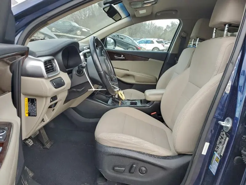 2017 KIA SORENTO LX  