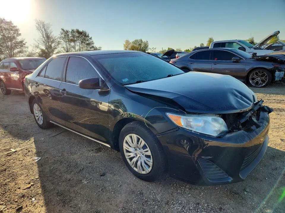 2013 TOYOTA CAMRY LE  