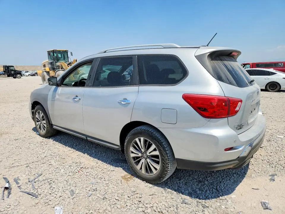 2017 NISSAN PATHFINDER SV  