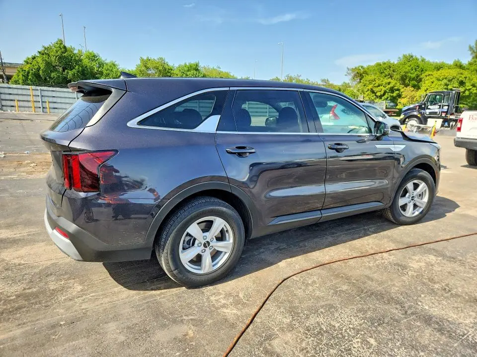 2025 KIA SORENTO LX  