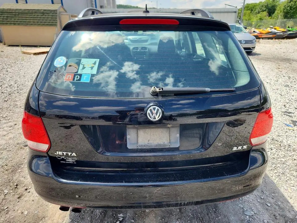 2011 VOLKSWAGEN JETTA S  