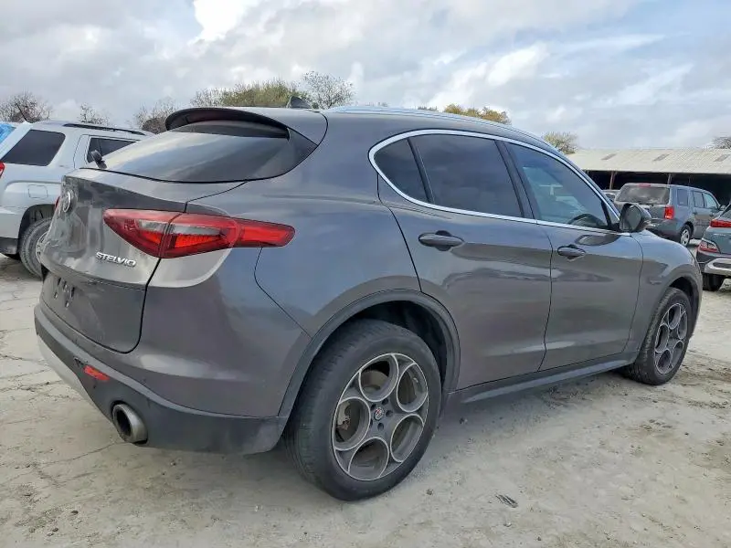 2018 ALFA ROMEO STELVIO   