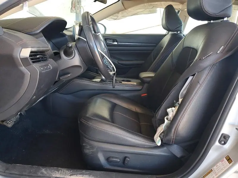 2022 NISSAN ALTIMA SR  