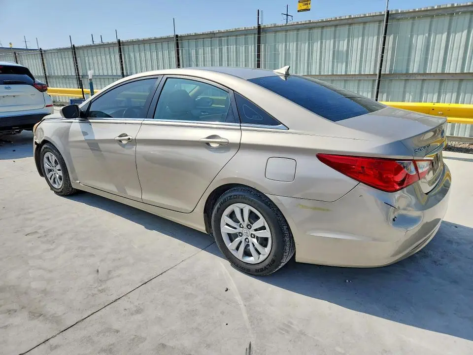 2011 HYUNDAI SONATA GLS  