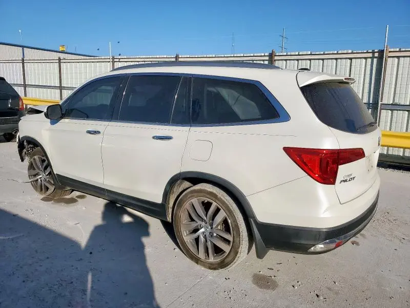 2017 HONDA PILOT TOURING  