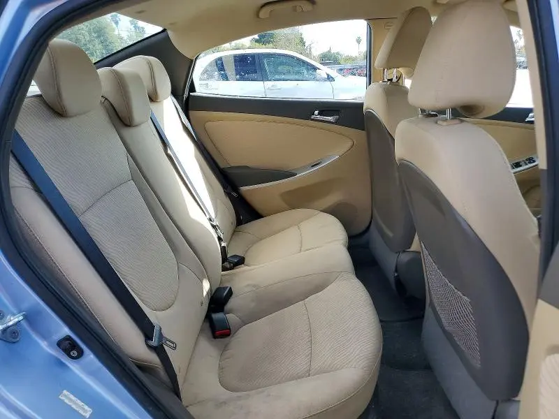 2012 HYUNDAI ACCENT GLS  