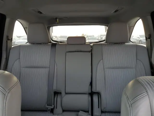 2015 TOYOTA HIGHLANDER LE  