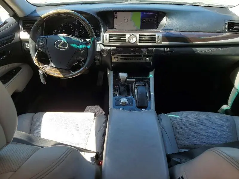 2016 LEXUS LS 460  