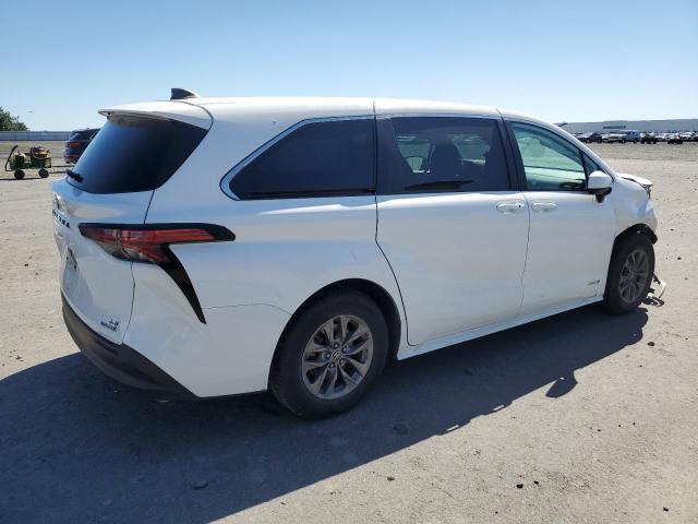 2021 TOYOTA SIENNA LE