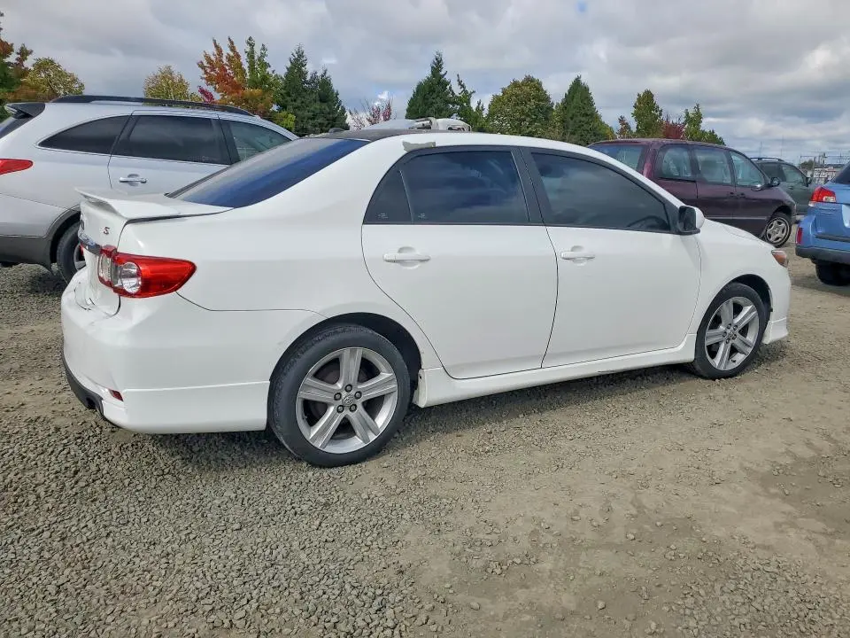2013 TOYOTA COROLLA S  