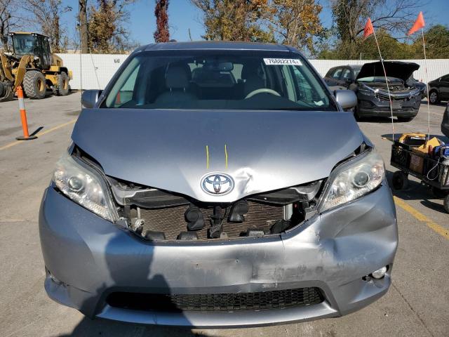 2013 TOYOTA SIENNA XLE