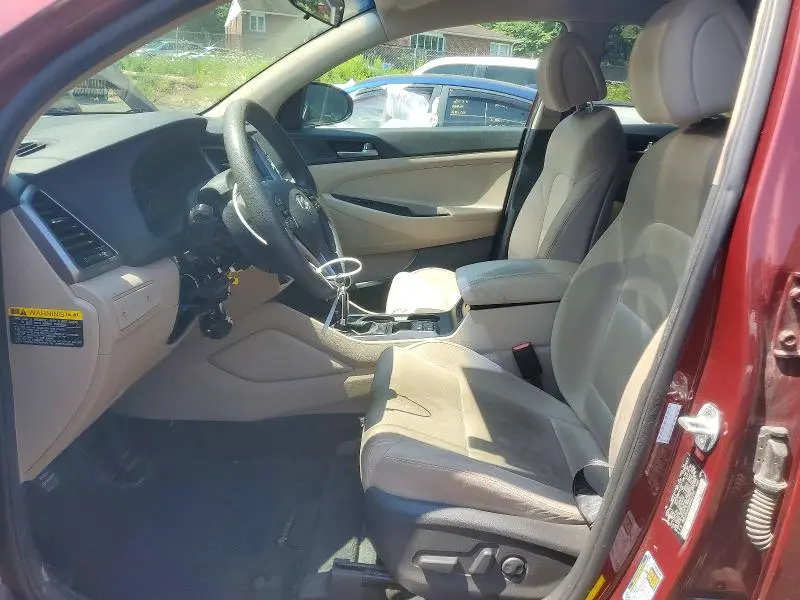 2017 HYUNDAI TUCSON SE  