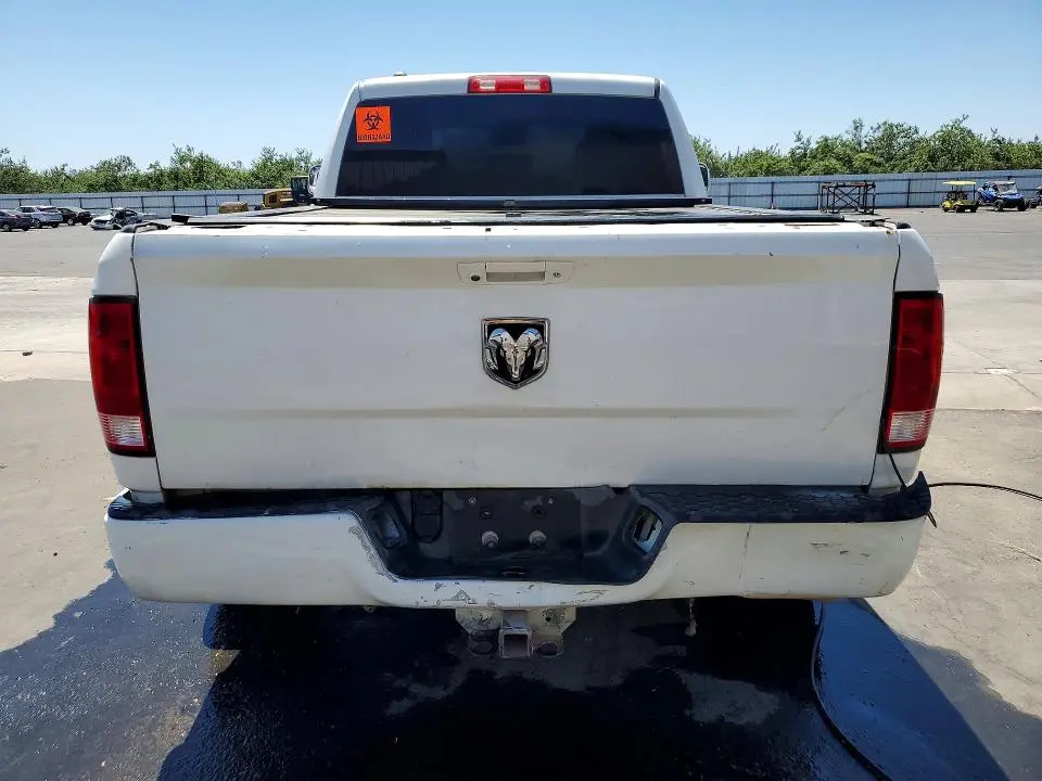2016 RAM 1500 ST  