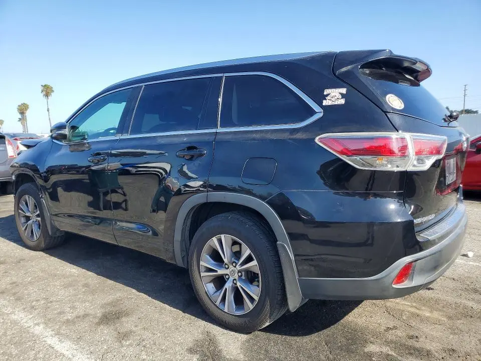 2015 TOYOTA HIGHLANDER XLE  