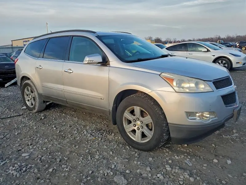 2010 CHEVROLET TRAVERSE LT  
