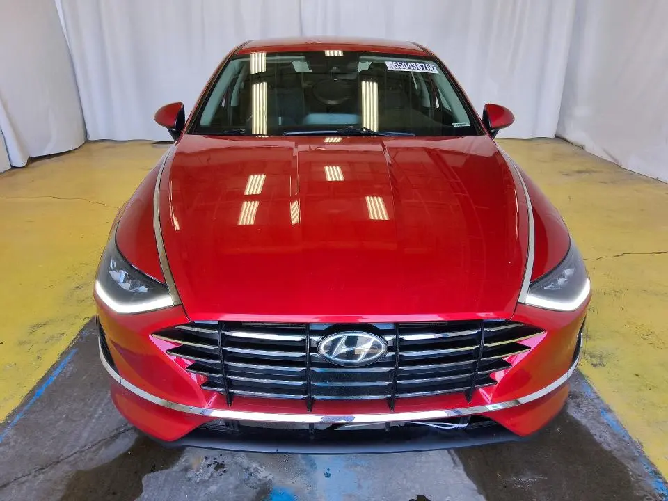 2022 HYUNDAI SONATA SE  