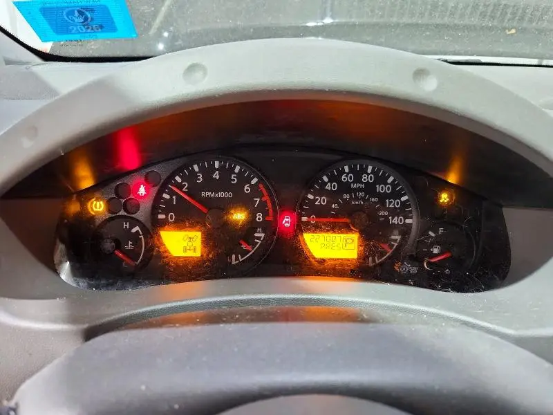 2013 NISSAN FRONTIER S  
