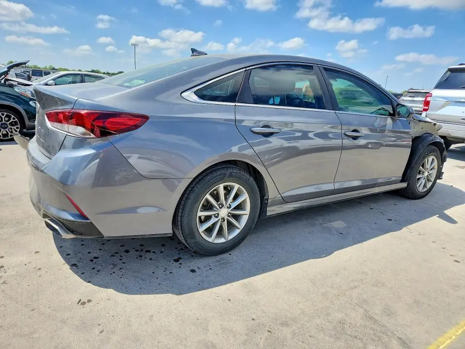 2018 HYUNDAI SONATA SE  