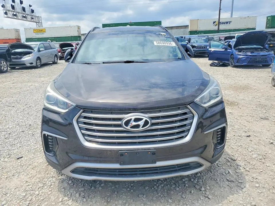 2017 HYUNDAI SANTA FE SE  
