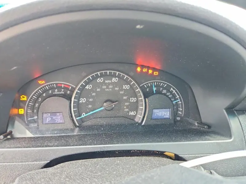 2014 TOYOTA CAMRY LE  
