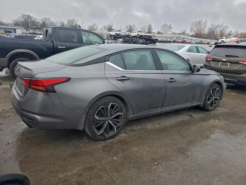 2024 NISSAN ALTIMA SR  