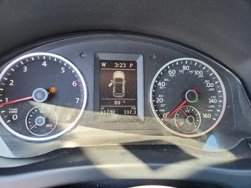 2014 VOLKSWAGEN TIGUAN S  