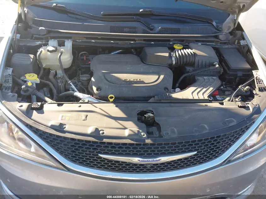 2020 CHRYSLER PACIFICA TOURING L