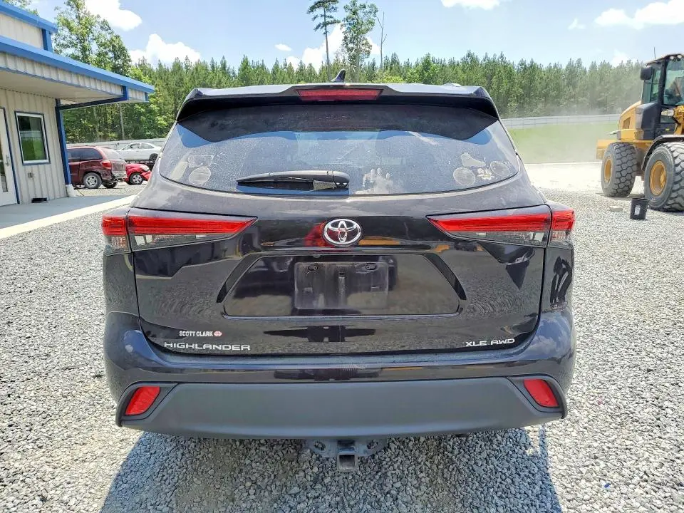 2020 TOYOTA HIGHLANDER XLE  