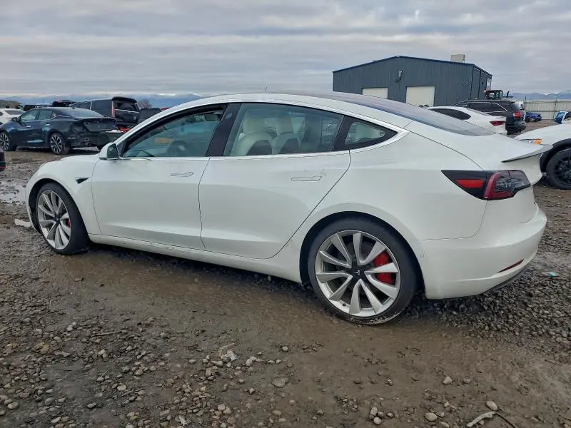 2018 TESLA MODEL 3   