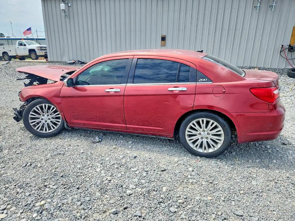 2013 CHRYSLER 200 LX  