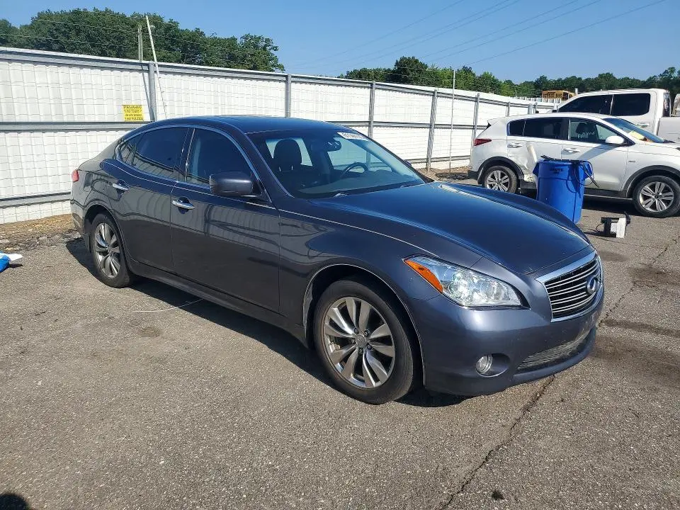 2011 INFINITI M37 X  