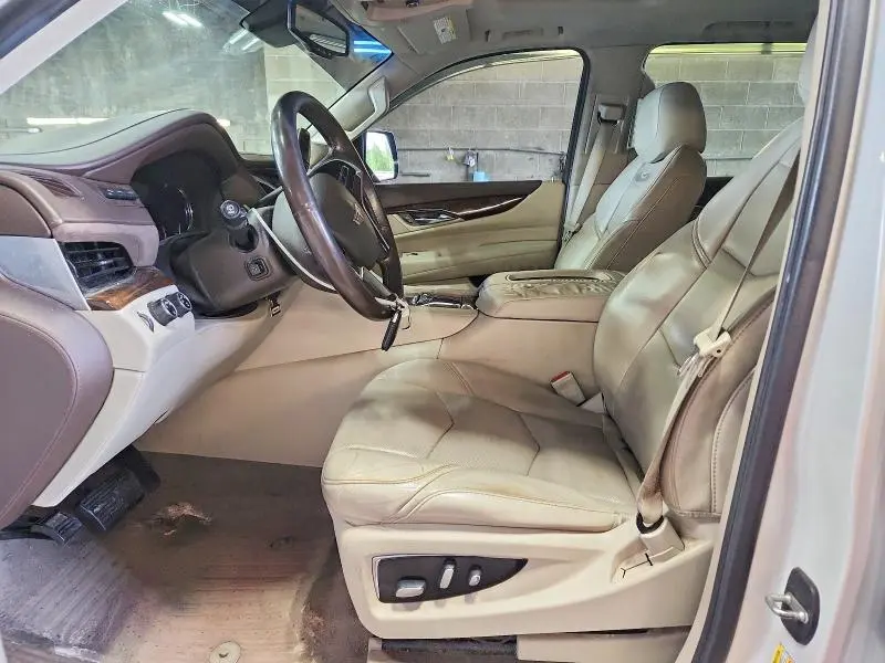 2016 CADILLAC ESCALADE LUXURY  