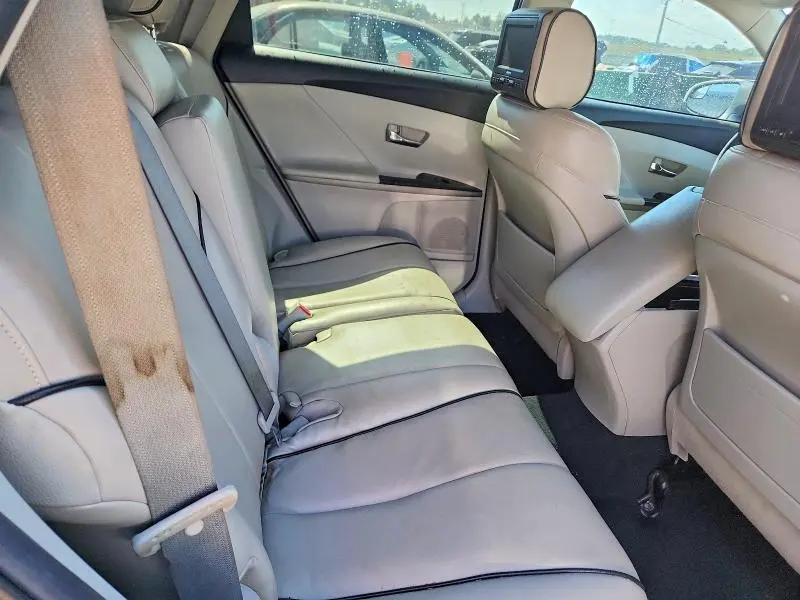 2013 TOYOTA VENZA LE  