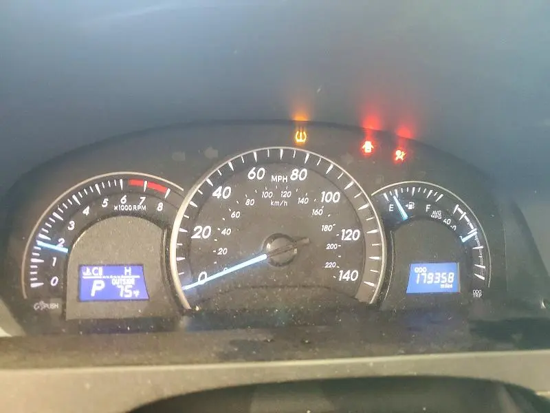 2014 TOYOTA CAMRY LE  