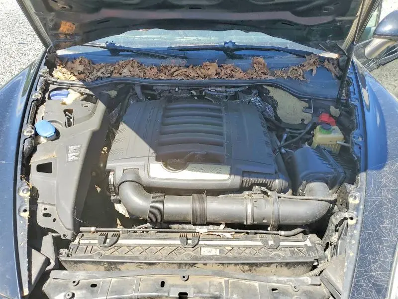2013 PORSCHE CAYENNE   