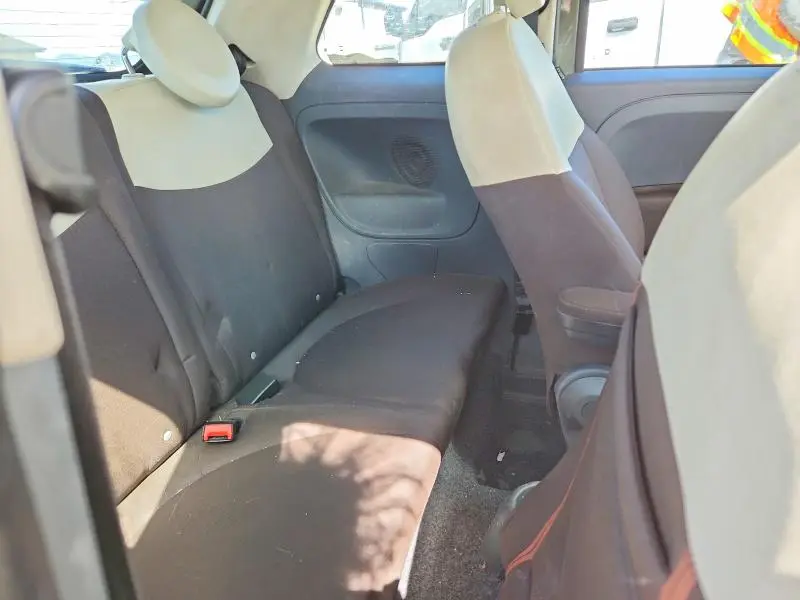 2014 FIAT 500 POP  