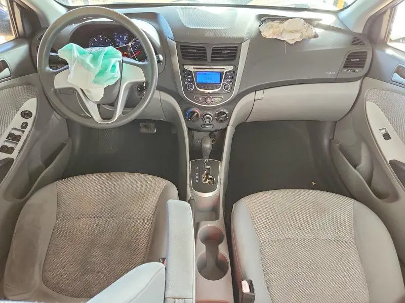 2012 HYUNDAI ACCENT GLS  