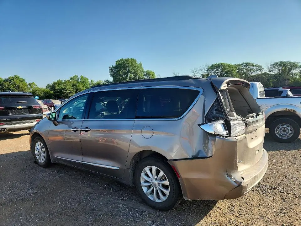 2017 CHRYSLER PACIFICA TOURING L  