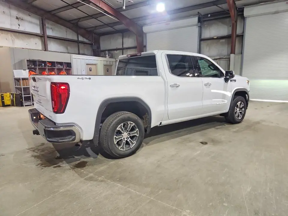 2026 GMC SIERRA K1500 SLT  