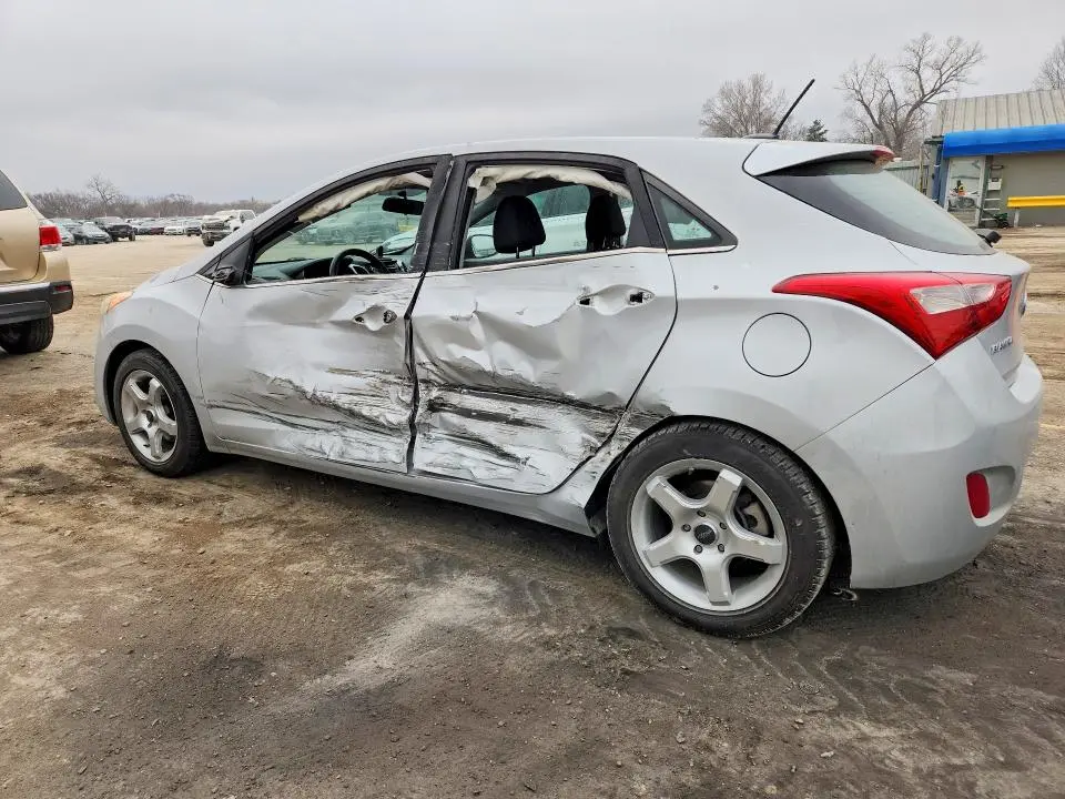 2017 HYUNDAI ELANTRA GT BASE  