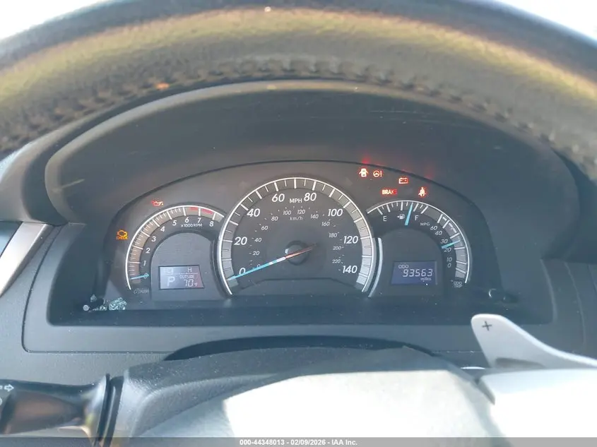 2013 TOYOTA CAMRY SE