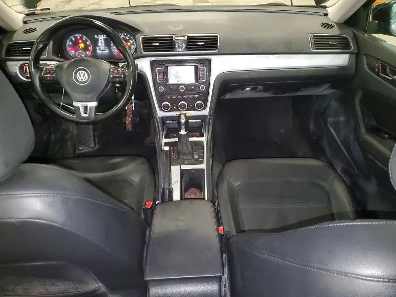 2012 VOLKSWAGEN PASSAT SE  