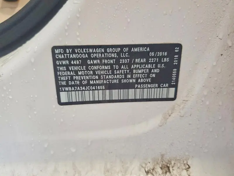 2018 VOLKSWAGEN PASSAT   