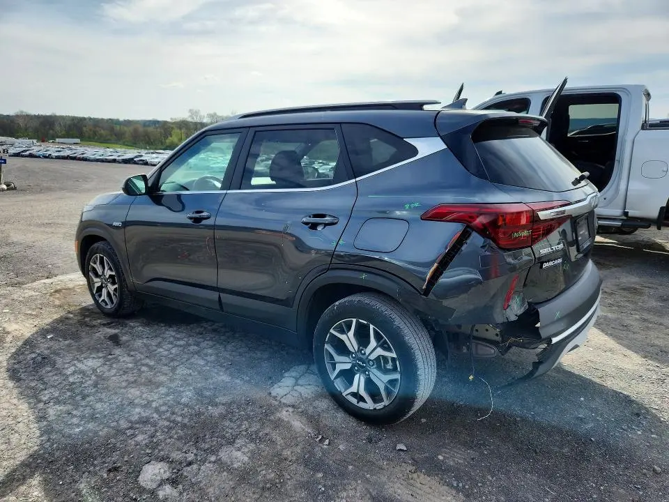 2022 KIA SELTOS EX  