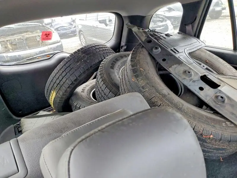 2010 HYUNDAI SANTA FE SE  