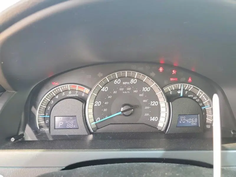 2012 TOYOTA CAMRY SE  