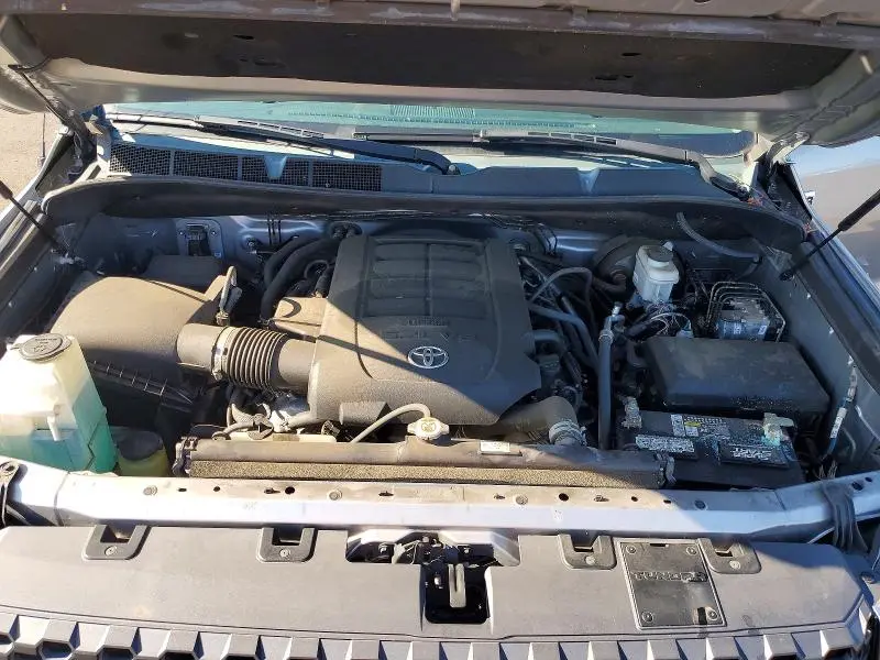 2019 TOYOTA TUNDRA CREWMAX SR5  