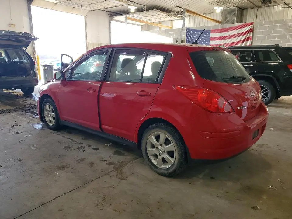 2010 NISSAN VERSA S  